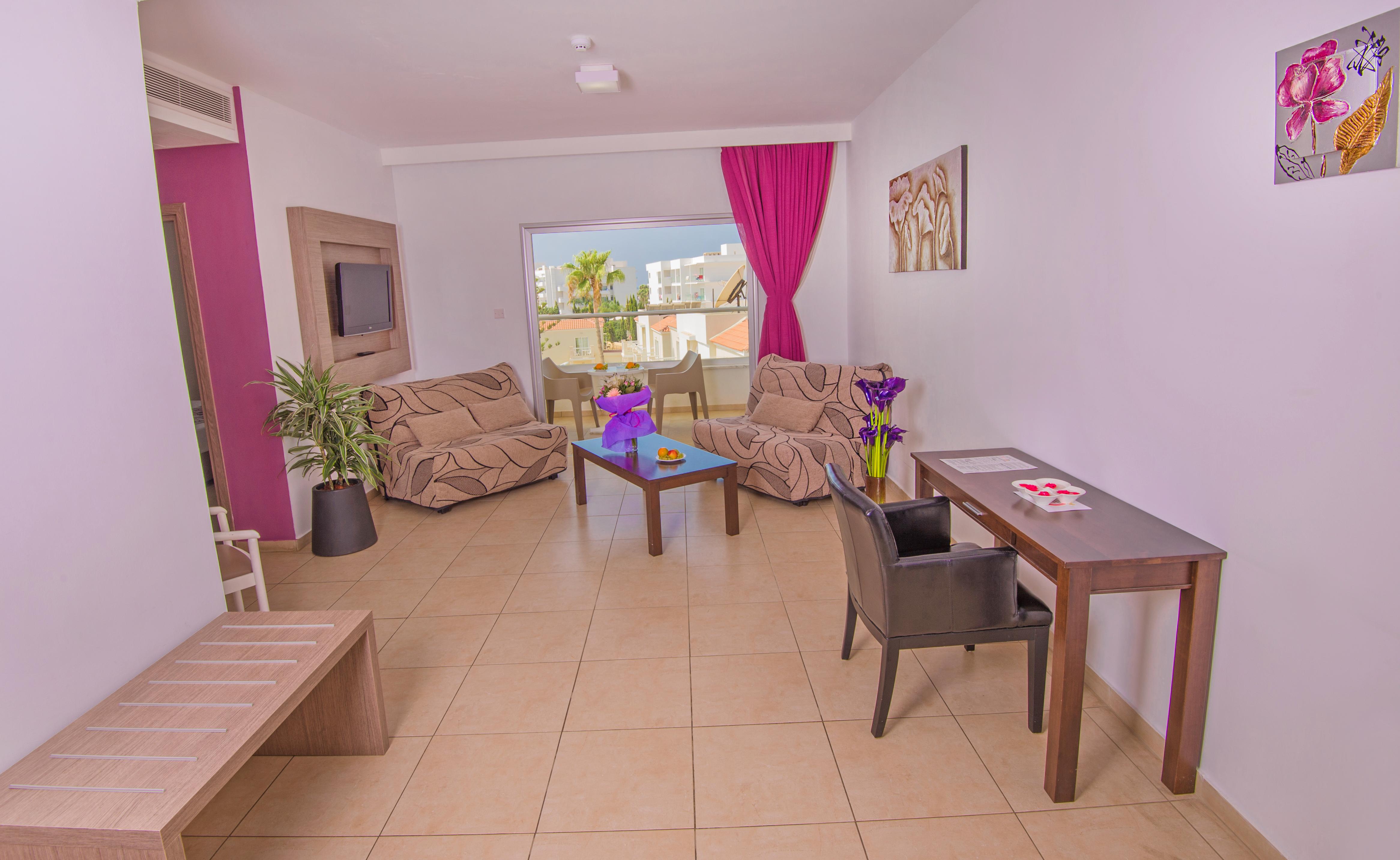 New Famagusta Hotel & Suites Agia Napa Exterior foto