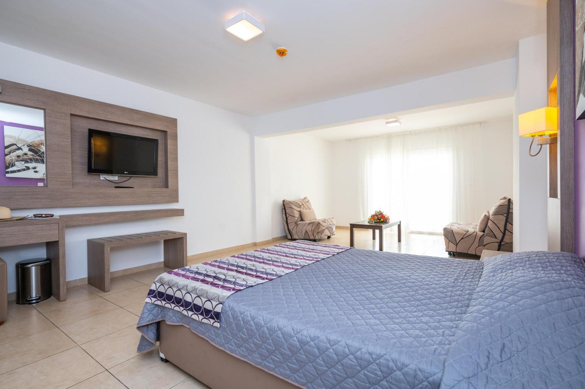New Famagusta Hotel & Suites Agia Napa Exterior foto